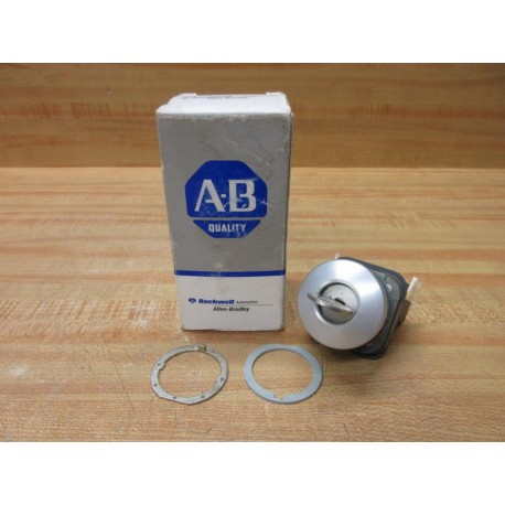 Allen Bradley 800T-E15M4A Push Button 800TE15M4A WKey