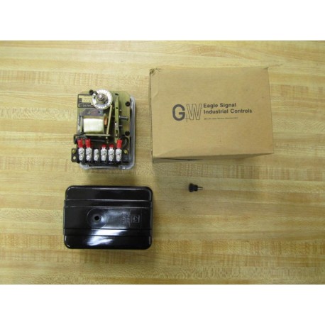 Eagle Signal HD32A622 Timer