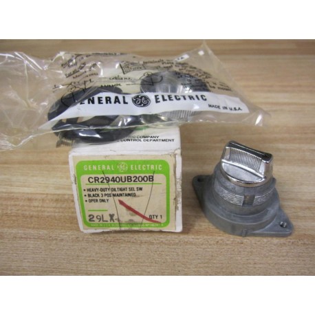 General Electric CR2940UB200B Selector Switch 3 Position