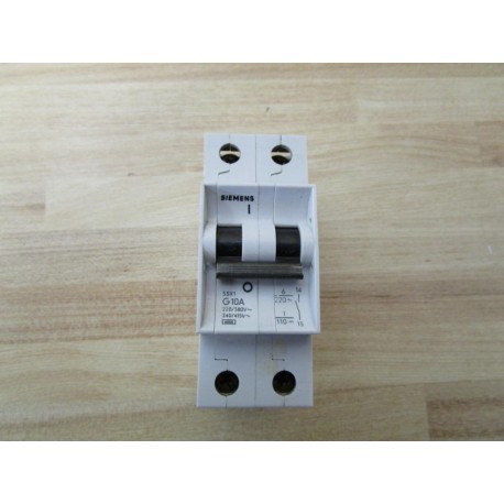 Siemens 5 SX1 G10A Circuit Breaker - Used