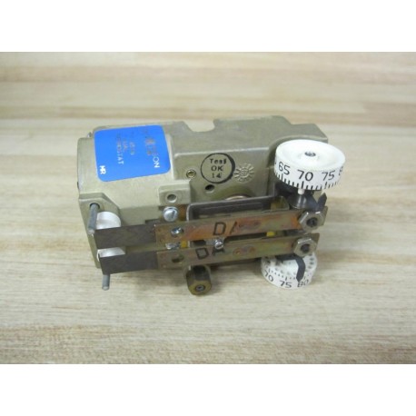 Johnson Controls T-4002-201 Thermostat T4002201 T-4506 Dual Thermostat - New No Box