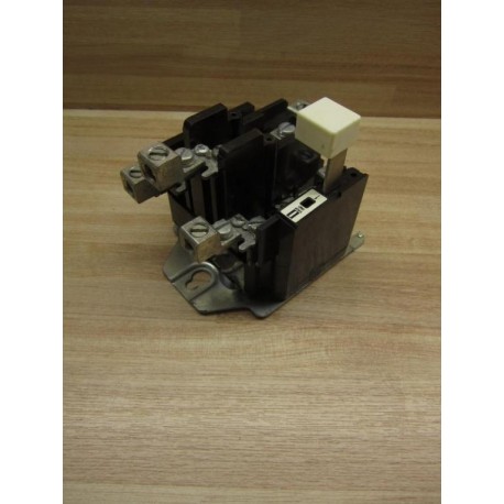 Cutler Hammer C300DN3 Eaton Overload Relay - Used