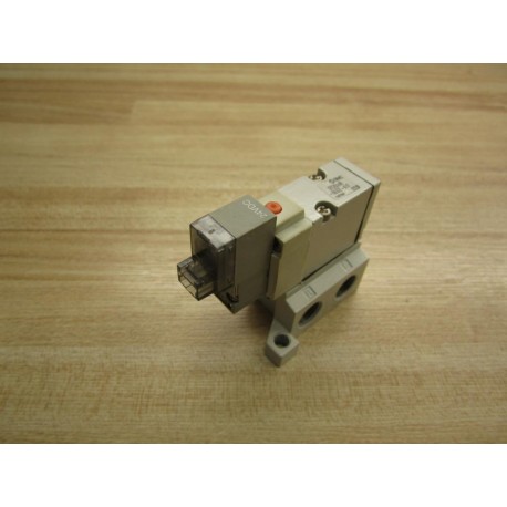 SMC SYJ514R-5LOZ-01T Solenoid Valve - Used