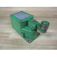 Square D 9007 TUB4 Limit Switch 9007TUB4 WRoller Arm - Used