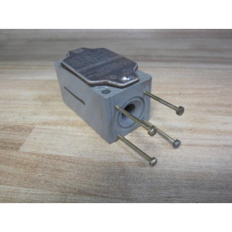 Allen Bradley 802T-H Limit Switch 802TH WO Operating Head - Used