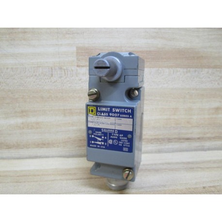 Square D 9007 C054B2 Limit Switch Plug - Used