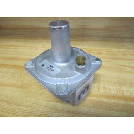 Maxitrol RV53 Regulator Valve - New No Box