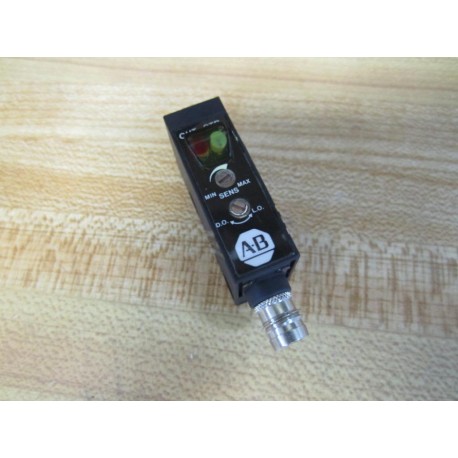 Allen Bradley 42KC-D2LPEK-P4 Photoelectric Sensor 42KCD2LPEKP4 - New No Box