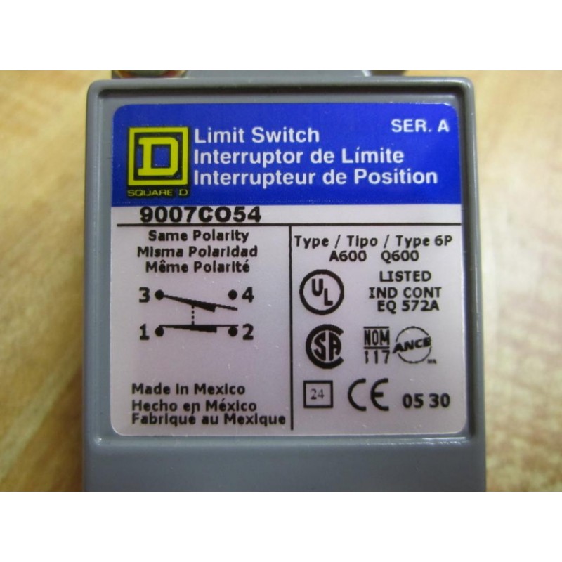 Square D 9007-C054 Limit Switch 9007C054 W/O Operator Head & Receptacle 