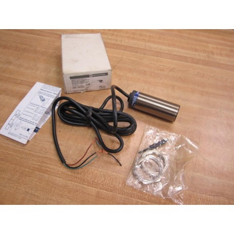 Telemecanique XSA-V31373 Proximity Switch XSAV31373