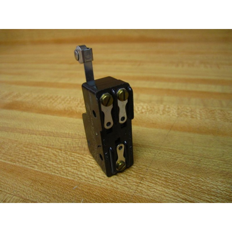 UNIMAX 2HBA-1 ROLLER LEVEL ACTION SWITCH 