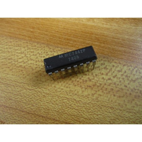 Motorola MC7442P Integrated Circuit