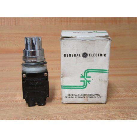 General Electric CR104B122 Selector Switch