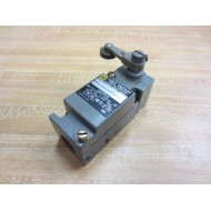 Square D 9007-C64BW Limit Switch 9007C64BW W Roller - Used
