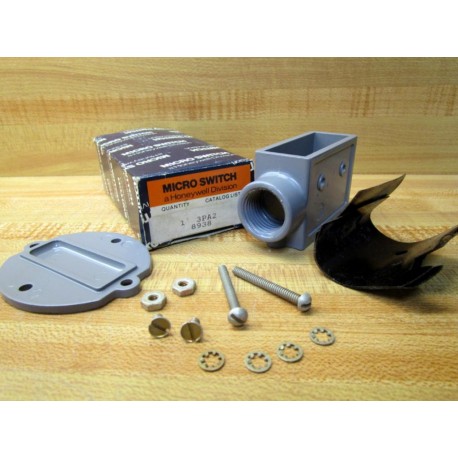 Honeywell 3PA2 Switch Enclosure WHardware Kit
