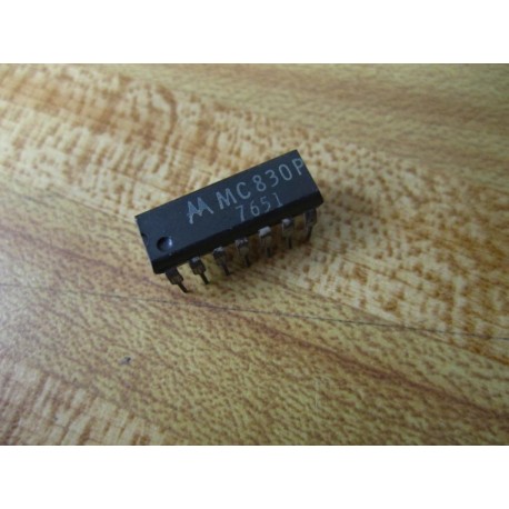 Motorola MC830P Integrated Circuit (Pack of 7)