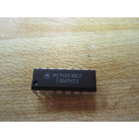 Motorola MC14053BCP Integrated Circuit