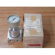 Honeywell 30359786 001 Pilot Valve WO Hardware