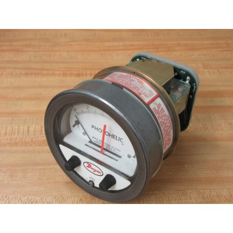 Dwyer 3210 C Photohelic Pressure Gauge 3210C - Used