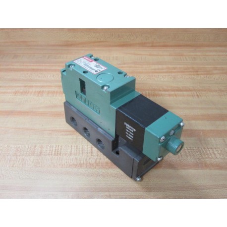 Numatics 252SA400K000030 Solenoid Valve 150 PSIG-Air - Used