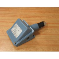 United Electric Controls F100-8BC Temperature Switch F1008BC - Used