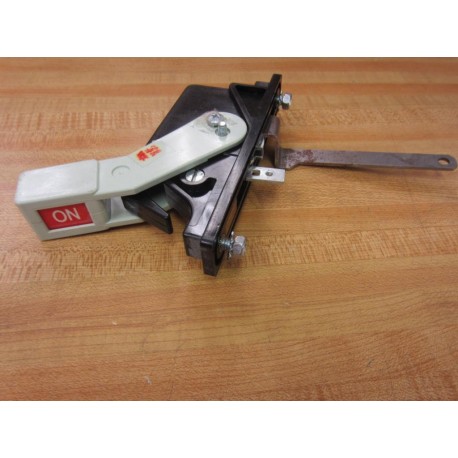 Siemens MFHM3R Breaker OnOff Handle WO Nuts - Used