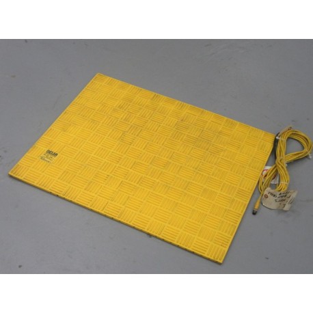 Nelsa USN-600750-30-4QD Eurozone Safety Mat USM600750304QD - Used