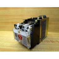 Allen Bradley 700DC-P400Z24 Relay 700DCP400Z24 Crk'd HousSer. A - Used