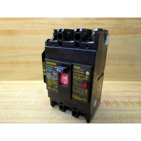 Fuji Electric EG53B30-30MA Circuit Breaker EG53B3030MA Crk'd Hous. - Used