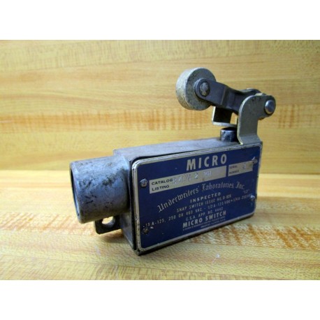 Micro Switch BZLN-2-RH Limit Switch WRoller Lever BZLN2RH - Used