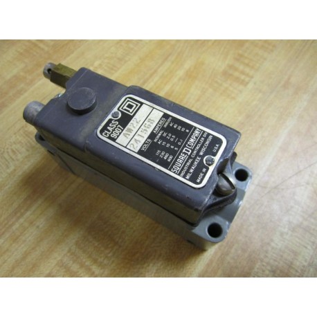Square D 9007-AW22 Limit Switch 9007AW22 W Base - Used