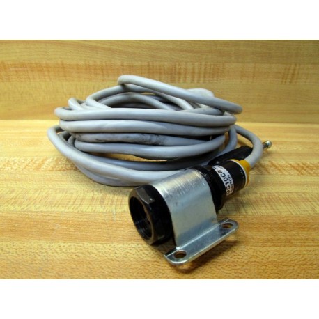 Omron E3F-DS10C4-30 Photoelectric Switch E3FDS10C430 Small Tear In Cable - Used