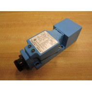 Allen Bradley 871L-XPB15Q40 Limit Switch Ser. A - New No Box