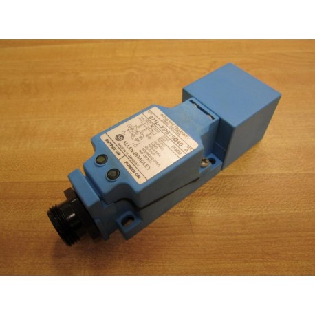 Allen Bradley 871L-XPB15Q40 Limit Switch Ser. A - New No Box